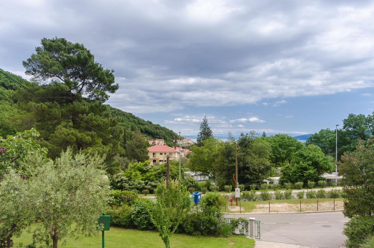 Apartments Branka Mošćenička Draga Екстериор снимка