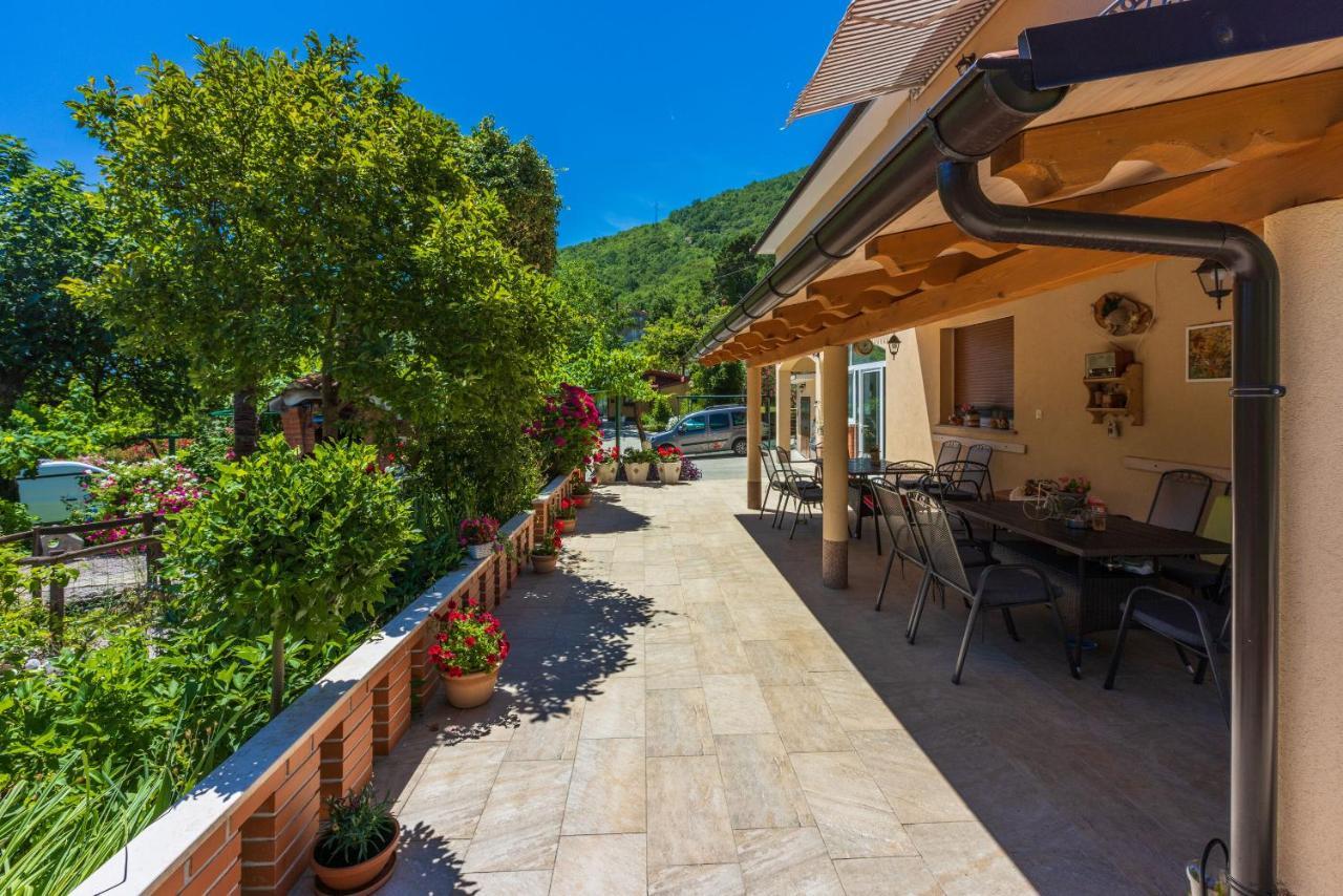 Apartments Branka Mošćenička Draga Екстериор снимка